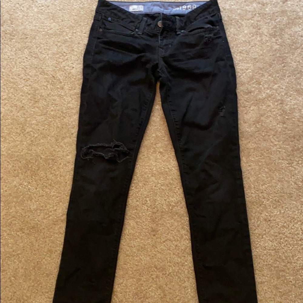 Black Gap Jeans with rip in the knee - very trendy